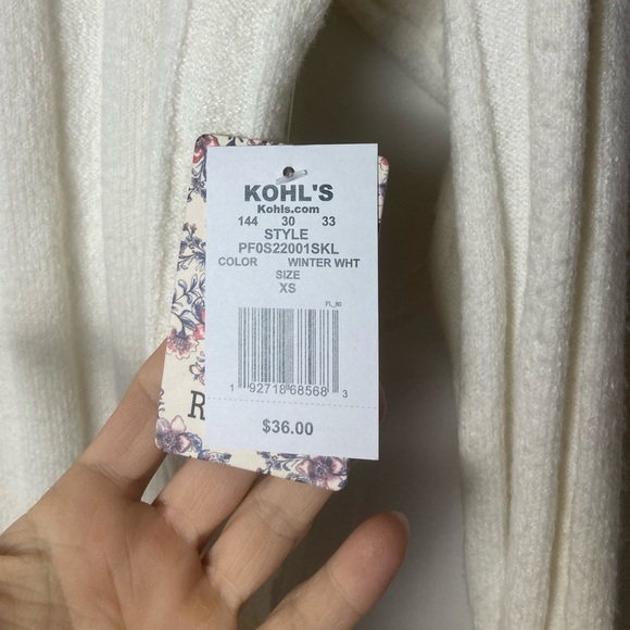Pink Republic‎ white sweater NWT woman’s size xsmall - Picture 3 of 8
